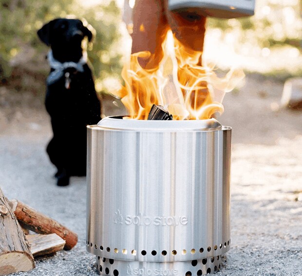 煙い、燃えない、寒い…冬キャン焚き火の正解は二次燃焼だった!?おすすめ焚き火台を紹介