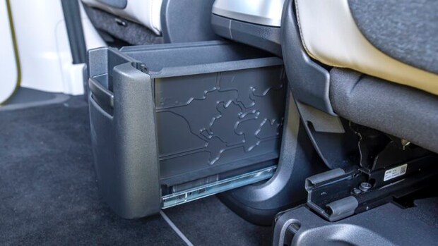 ワーゲンバスの現代版!? フォルクス・ワーゲンから圧倒的注目のID.Buzzが登場【試乗・詳細レポート】