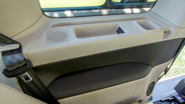 ワーゲンバスの現代版!? フォルクス・ワーゲンから圧倒的注目のID.Buzzが登場【試乗・詳細レポート】