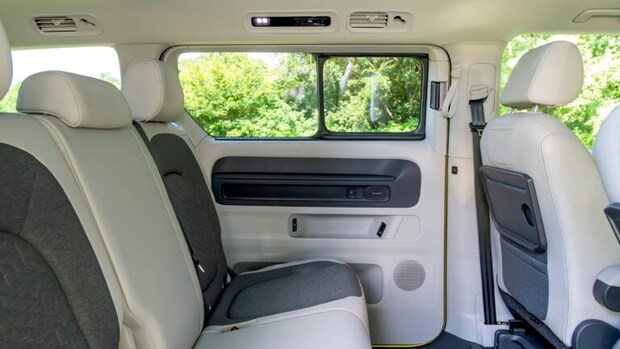 ワーゲンバスの現代版!? フォルクス・ワーゲンから圧倒的注目のID.Buzzが登場【試乗・詳細レポート】