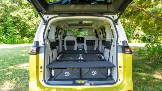 ワーゲンバスの現代版!? フォルクス・ワーゲンから圧倒的注目のID.Buzzが登場【試乗・詳細レポート】