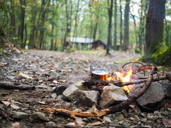 初めてのソロキャンプは何をすればいいの？必要なアイテムや事前準備を徹底解説！