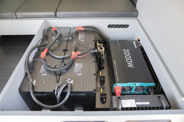 「スリーコインズが本気出した」車移動が超快適になる！車載用ファンが暑さ対策に大活躍！