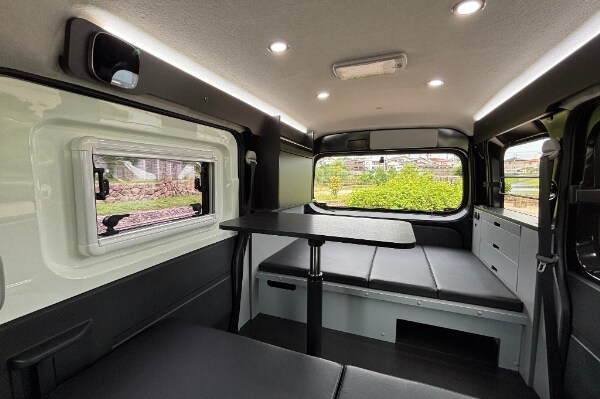 「スリーコインズが本気出した」車移動が超快適になる！車載用ファンが暑さ対策に大活躍！