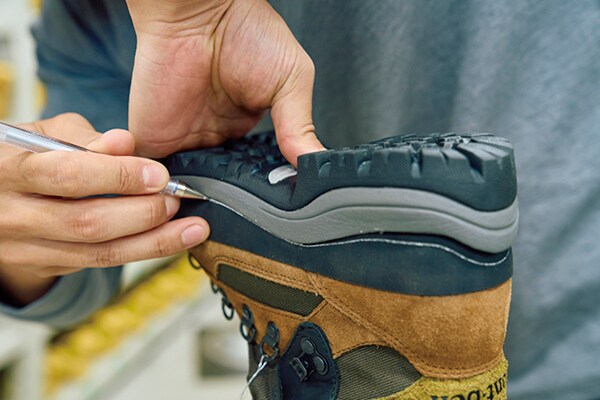 車中保管が原因かも?ブーツのソール剥がれを防ぐテクニックをモンベルに聞いてみた