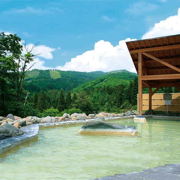 天然温泉や紅葉狩りが楽しめる！秋に絶対に行きたいキャンプ場まとめ