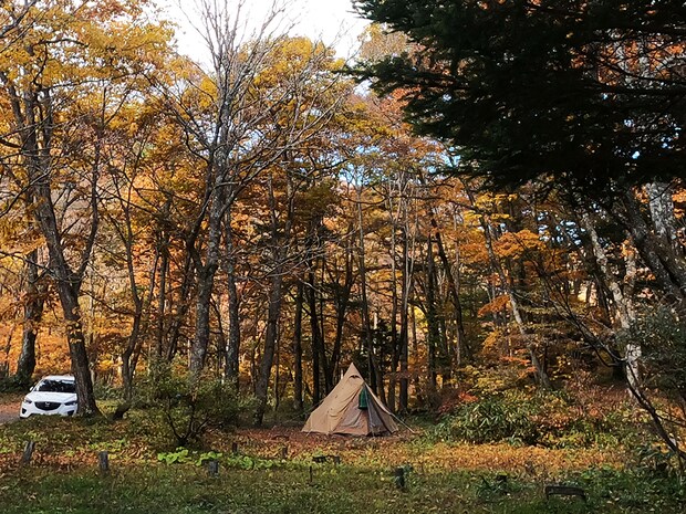 天然温泉や紅葉狩りが楽しめる！秋に絶対に行きたいキャンプ場まとめ