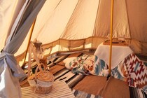 湯たんぽでも無理だった…冬キャンプの“底冷え地獄”はホットカーペットで解決