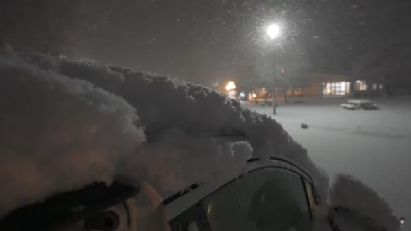正直なめてた…10cm積雪×強風の雪中車中泊が想像以上だった