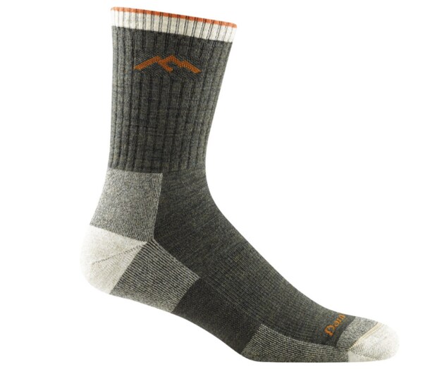 知らないと損！冬キャンプで一番つらい「足先の冷え」、靴下でここまで変わる