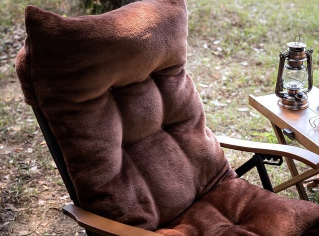 焚き火してるのに寒い？その原因、チェアでした。冬キャンプはカバーで激変