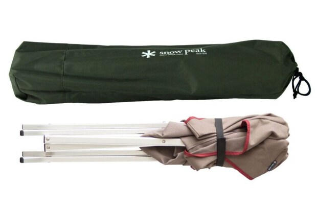 “地面の冷え”から愛犬を守る。冬キャンプで活躍する犬用ベッドおすすめ3選