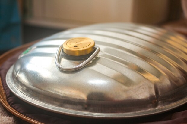 手足が冷たくて無理…を解決。寒がり女子の冬キャンプ防寒術