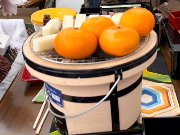 ミオン中里(十日町)ほんやらどう+豆炭こたつ体験おやつは焼きみかん・焼き餅・焼きマシュマロ・甘酒