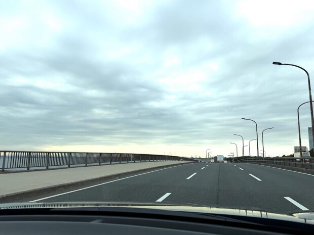 【試乗レビュー②実践編】スズキ eビターラはどのグレードを選べばいい?驚きの価格と走りを深堀り