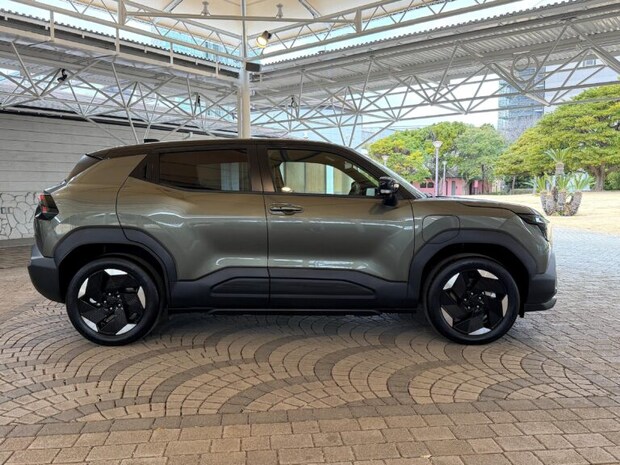 【試乗レビュー②実践編】スズキ eビターラはどのグレードを選べばいい？驚きの価格と走りを深堀り