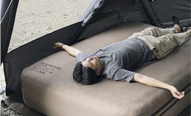 こんな厚み見たことない！？40cm厚がもたらす快眠…「WAQ AIR BED」はまるでホテル級