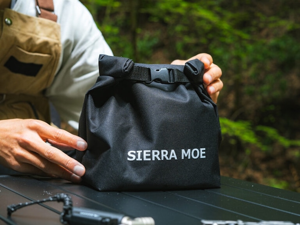 頑張って燃えてる姿が、なんだかかわいい。DODの小さな焚き火台