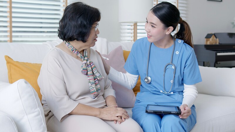 75歳以上の乳がん検診の約47%が「過剰診断」になる可能性…ホリエモンが誰も得しない日本の医療の不都合な現実を斬る