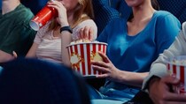 「図々しすぎ！」映画館で席交換を迫られた女性の投稿が大反響　“交換前提客”への違和感に共感殺到