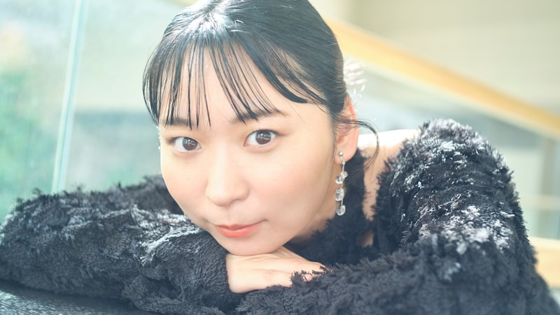 アンゴラ村長「下着の上にお肉がのっていても普通」 ありのままの標準体型で本格グラビアに挑んだワケ【2025 インタビュー記事 9位】