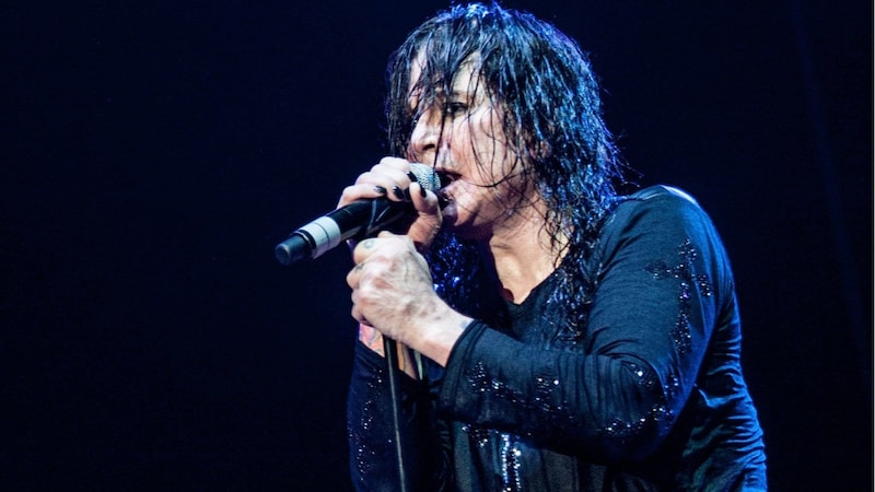 「いつも“闇”に引き寄せられていく」酒とドラッグに溺れたオジー・オズボーンが語った破滅の日々とブラック・サバスの栄光