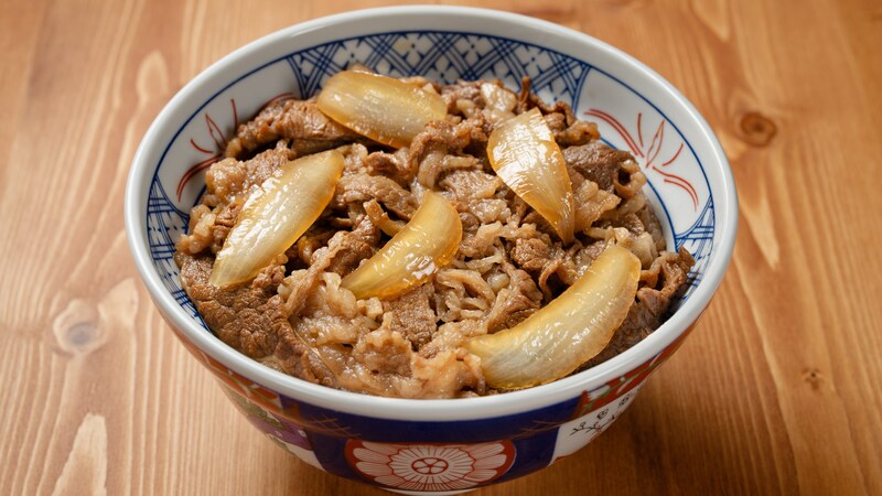 吉野家との共同研究で分かった「牛丼」と「血糖値」の関係性…食べる前に飲めば血糖の急上昇を抑える、お水じゃない1杯のドリンクとは