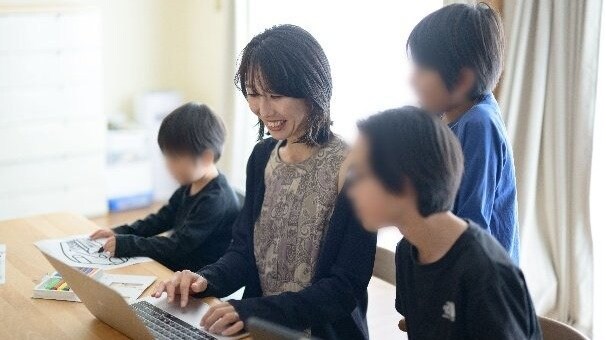 「AIに育児を丸投げするな」「子どもの思考力を奪う」…批判に対して3児の母が語る“それでも育児にAIが必要な理由”
