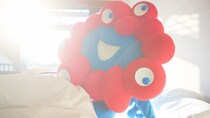 「誰が買うの？」「袋とじの中身が気になる」ミャクミャク初グラビア写真集にSNS騒然…“攻めすぎ写真集”は売れるのか？