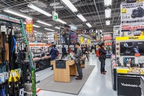 見ない・読まない・考えない？ 人が何かを「パッと買う」ときの複雑で単純な行動原理とは？