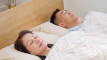 「８時間以上寝る人」は危ない？ 認知症リスクが40％上昇することも…最新研究が示した睡眠時間の“正解”