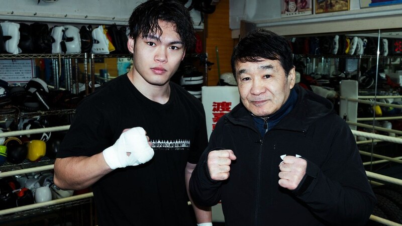 「この枠はお前のために空いている」渡嘉敷勝男×20歳の怪物ボクサー・石井龍虎、爆笑師弟トークの裏にあった“日本初”への執念
