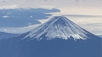 「観光のエゴで富士山を閉めるな」閉山期の登山禁止を求める地元市長にクライマーが反論…市長は「地元として迷惑」