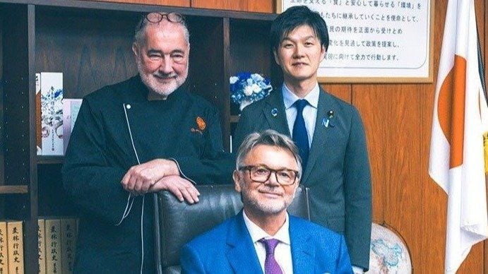日本食は「世界で最も美味しい」鈴木憲和農水大臣、名将トルシエ、巨匠シェフのコルビが描く日仏の絆