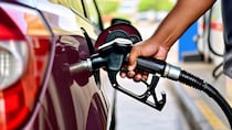 「ふざけるな金返せ！」ガソリン補助金「30.2円」投入で値下がりわずか「13.1円」…“中抜き17円”のカラクリ【2026 集英社オンライン上半期　ビジネス記事 7位】
