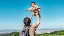 3 か⽉の⾚ちゃんと登⼭に「危険すぎる」の声… ⼦どもを⼭へ連れていける年齢と⼩児科医が警告する「⼤⼈には⾒えないリスク」
