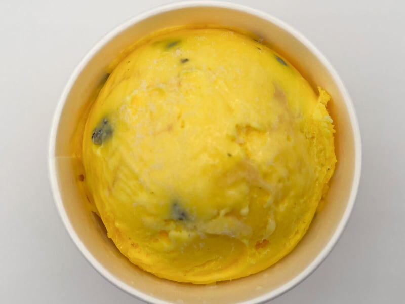 サーティワン「月夜のおさつバター 黒ごま入り」が話題!