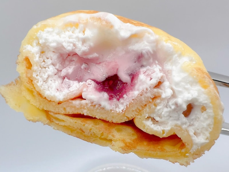 ファミマ「森永れん乳風味クレープ」が話題！