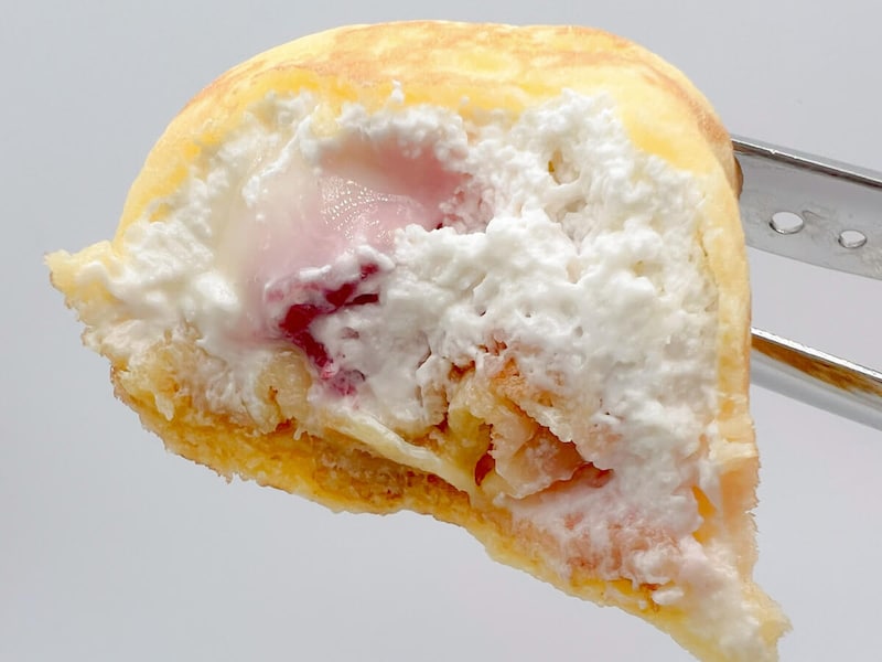 ファミマ「森永れん乳風味クレープ」が話題！