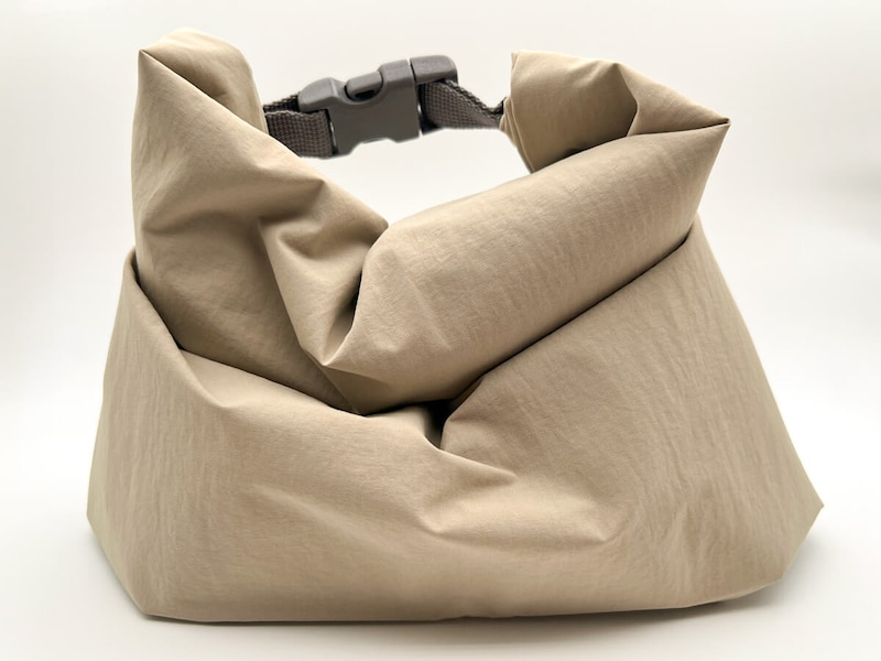 無印良品「高さが変えられる　ランチバッグ　ロールトップタイプ　大」が大人気