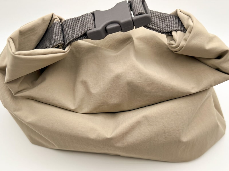 無印良品「高さが変えられる　ランチバッグ　ロールトップタイプ　大」が大人気