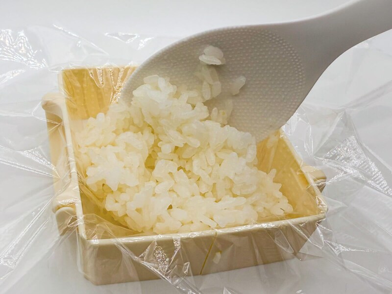 ダイソー「らくらくラップご飯」が大人気