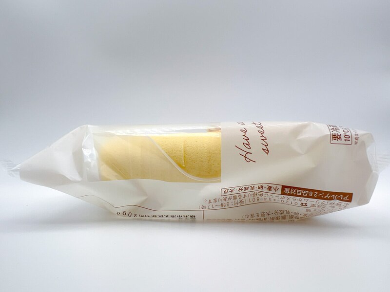 ファミリーマート「もっちりクリームロール（チョコホイップ）」が話題！