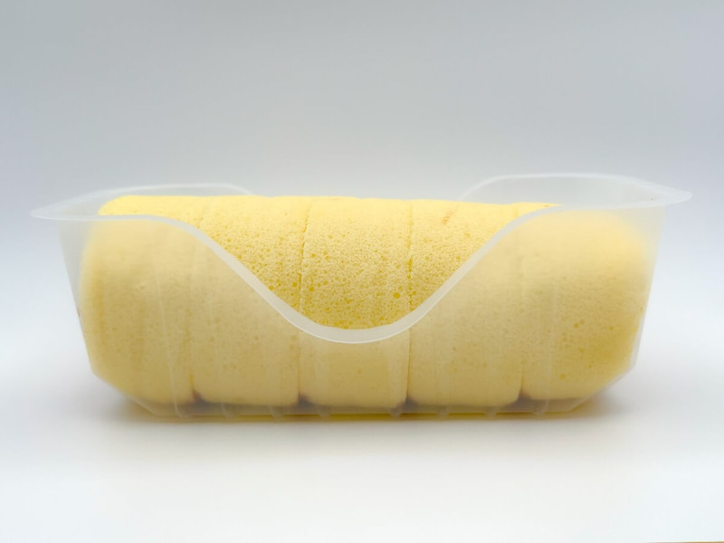 ファミリーマート「もっちりクリームロール（チョコホイップ）」が話題！