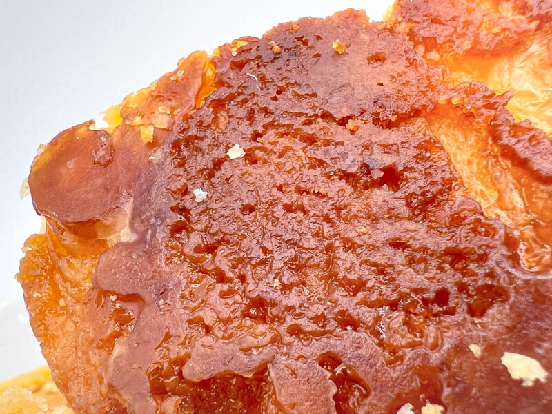 ファミマ「デニッシュメロンパン×クイニーアマン」が話題!