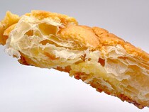 やっぱファミマすごいわ！このハイブリッドはずるい「パン担当者超絶優秀」「ハンパない」新作が大反響