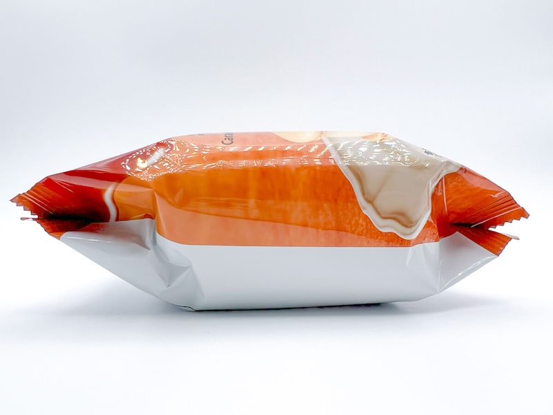 セブンイレブン「7プレミアム マカロンアイス キャラメル」