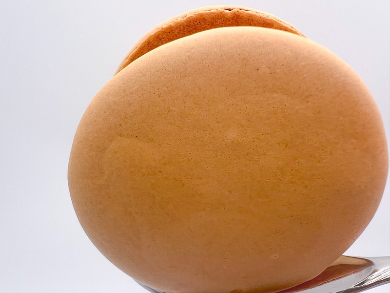 セブンイレブン「7プレミアム マカロンアイス キャラメル」