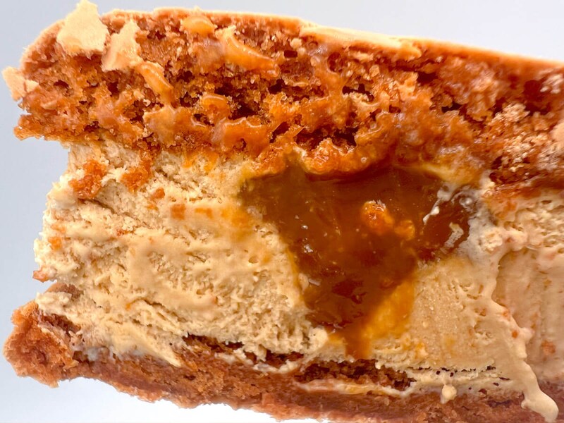 セブンイレブン「7プレミアム マカロンアイス キャラメル」