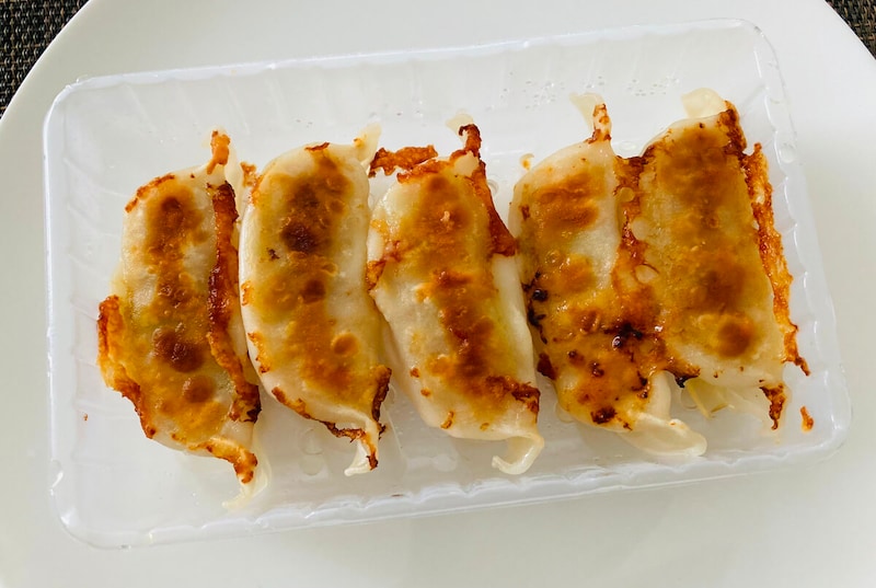 セブンイレブン「レンジで焼き餃子」